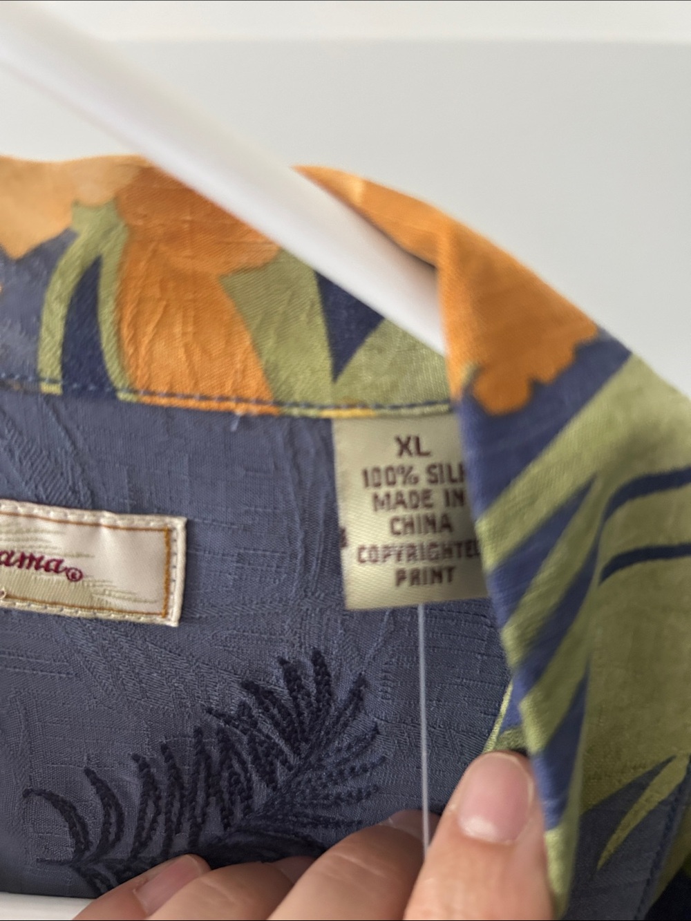Tommy Bahama Tropical Silk Camp Shirt XL Miami Heatwave - Picture 4 of 7